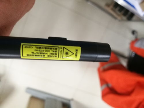 得力3933红色激光笔电子教鞭开箱测评 轻巧实用，教学演示良伴